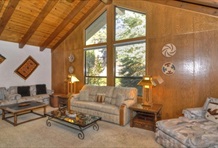 RedAwning Lakeshore Boulevard Grand Retreat